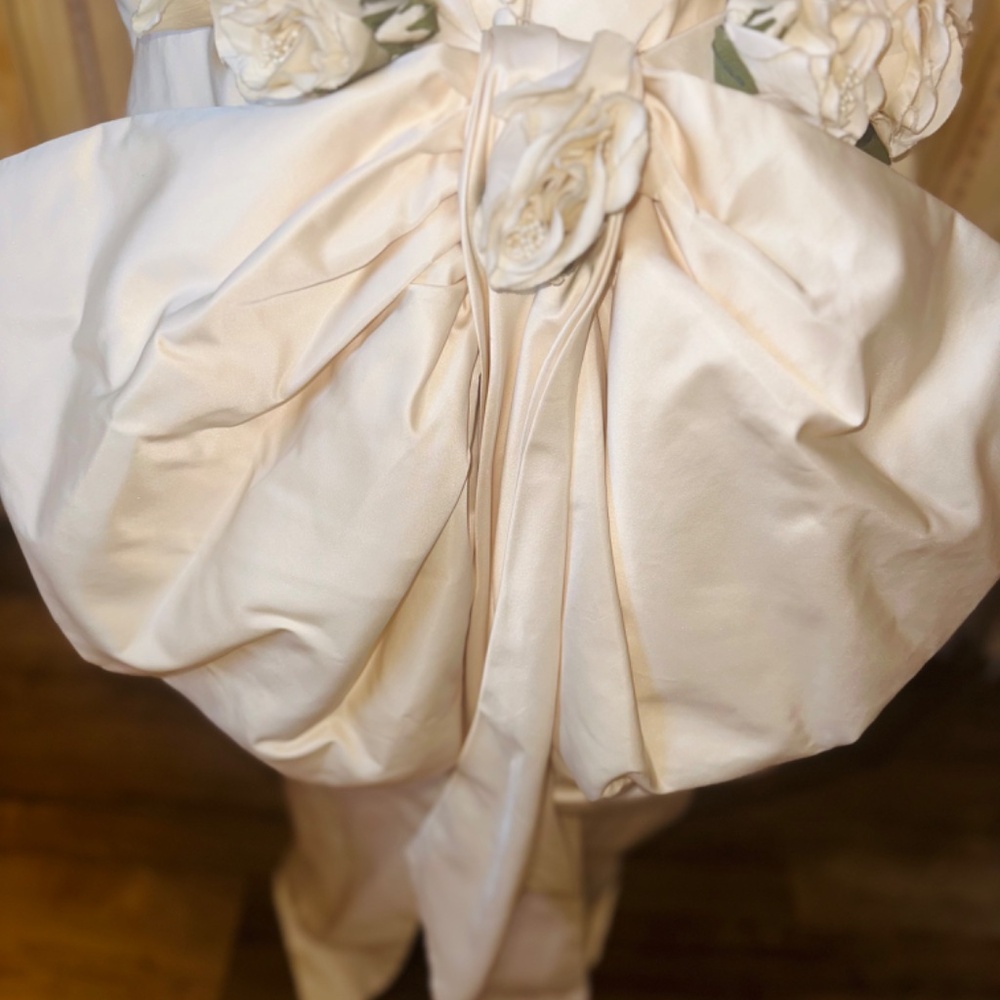 Vintage 1992 Christian Dior Wedding Gown - Picture 11 of 14